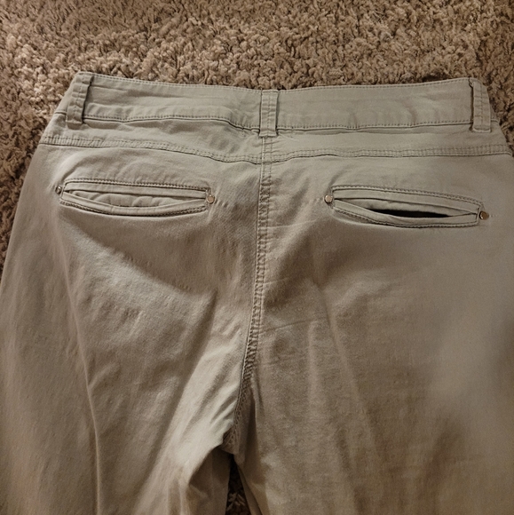 RW & CO pants - Picture 2 of 2